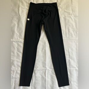 Vuori. Size M. All The Feels leggings.